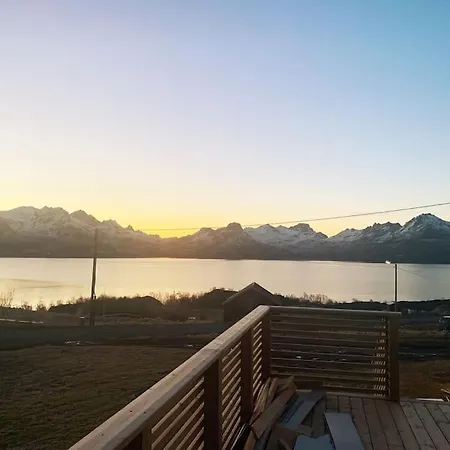 Panoramautsikt Over Eidsfjorden I Vakre Vesteralen Villa