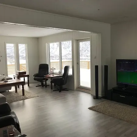 Panoramautsikt Over Eidsfjorden I Vakre Vesteralen Villa *